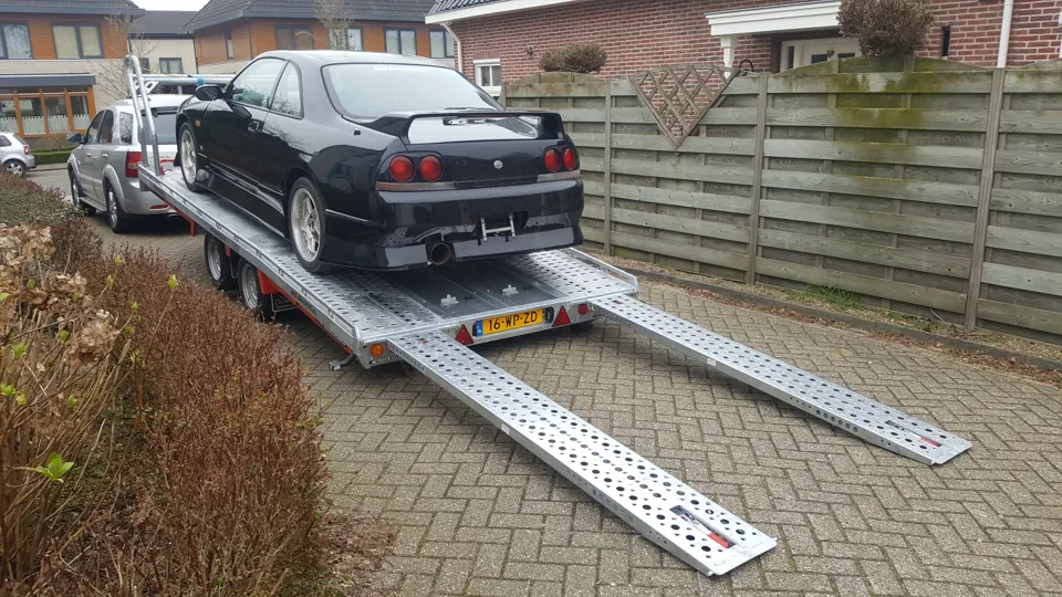 Skyline and trailer loading ramps
